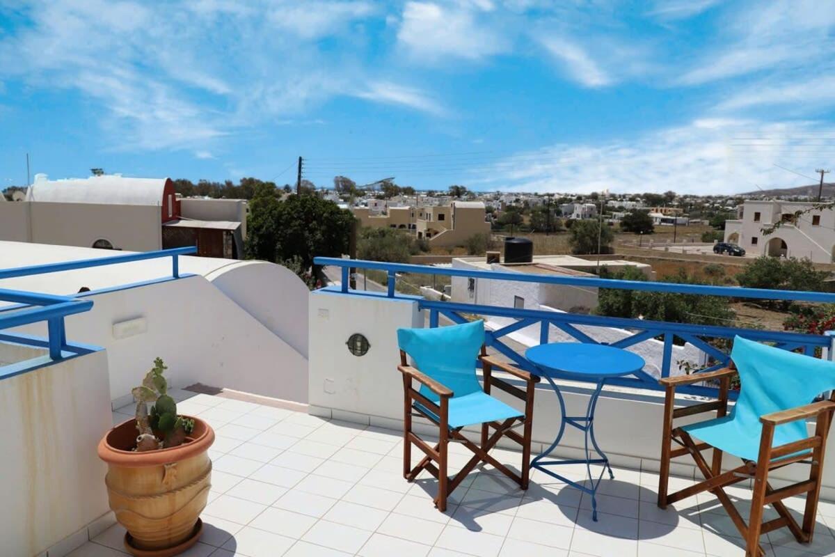 Santorini Seaside Retreat - Flora'S Summer Escape Perissa  Exterior foto
