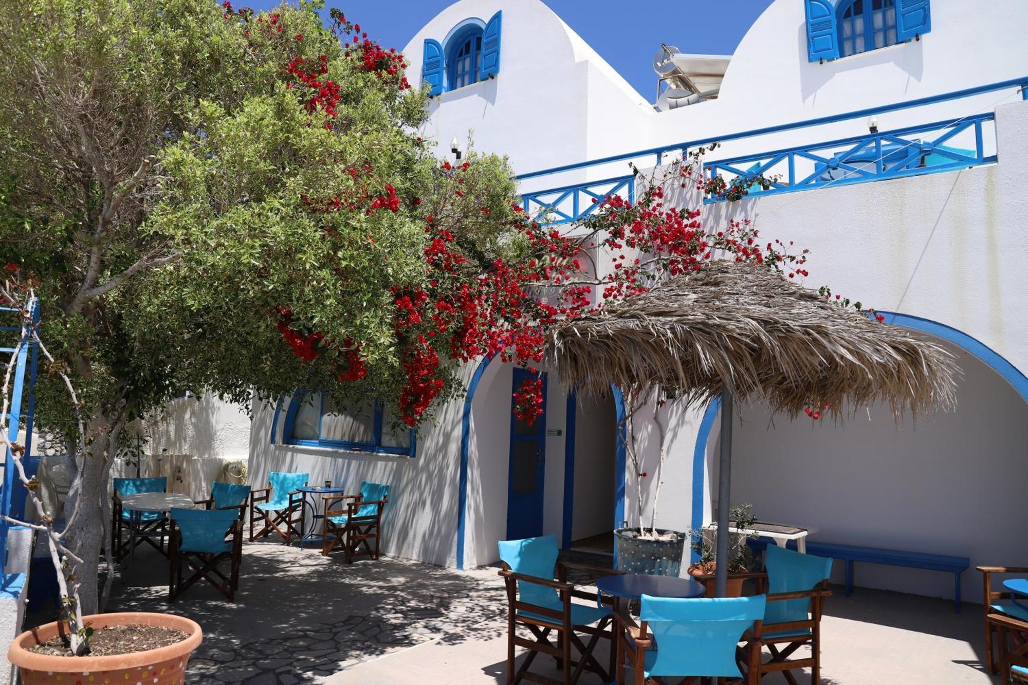 Santorini Seaside Retreat - Flora'S Summer Escape Perissa  Exterior foto